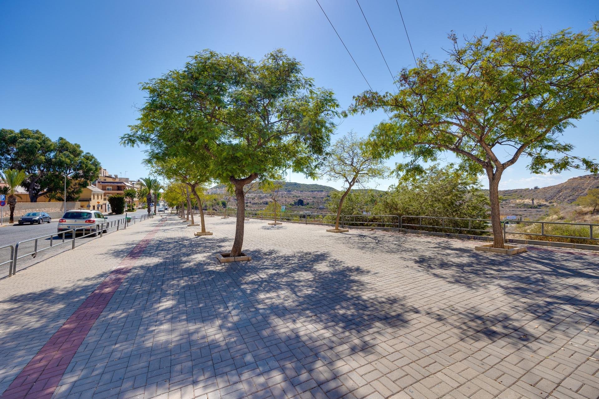 Resale - Apartment -
Guardamar del Segura - Pueblo