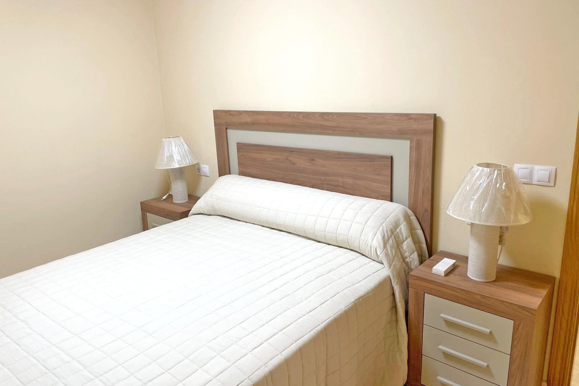 Resale - Apartment -
Guardamar del Segura - Puerto Deportivo
