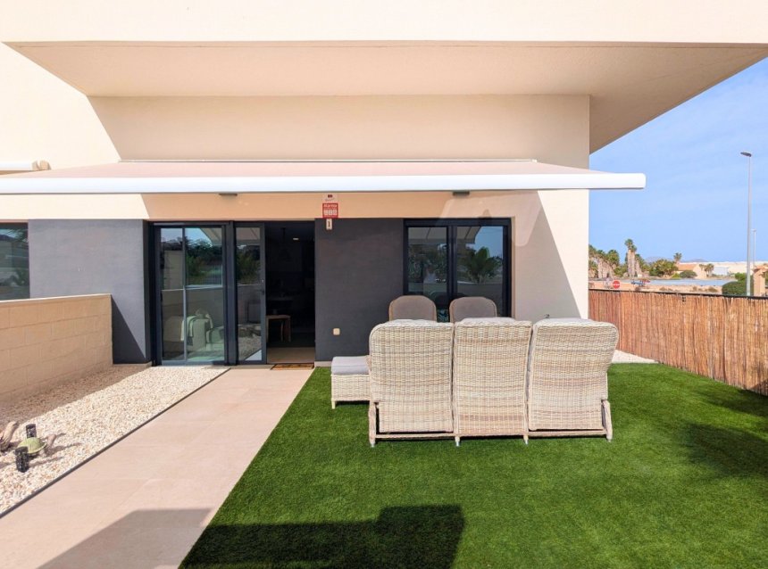 Resale - Apartment -
Lo Crispin - Inland