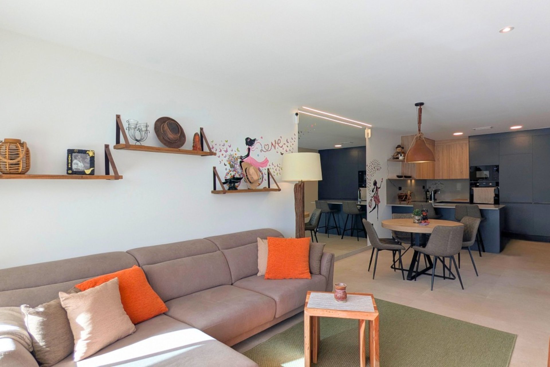 Resale - Apartment -
Lo Crispin - Inland