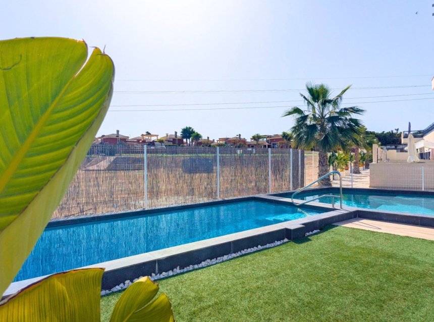 Resale - Apartment -
Lo Crispin - Inland