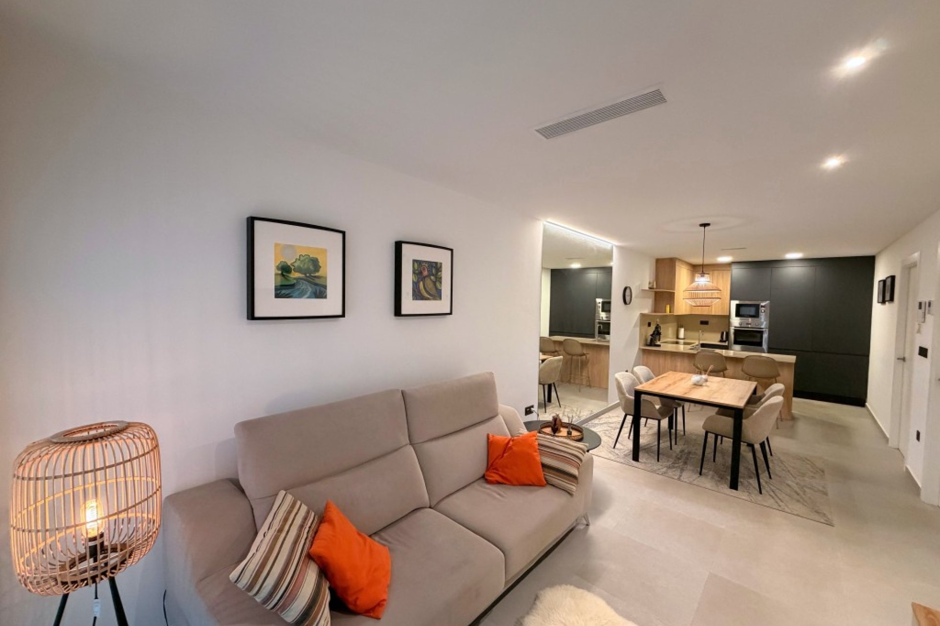 Resale - Apartment -
Lo Crispin - Inland