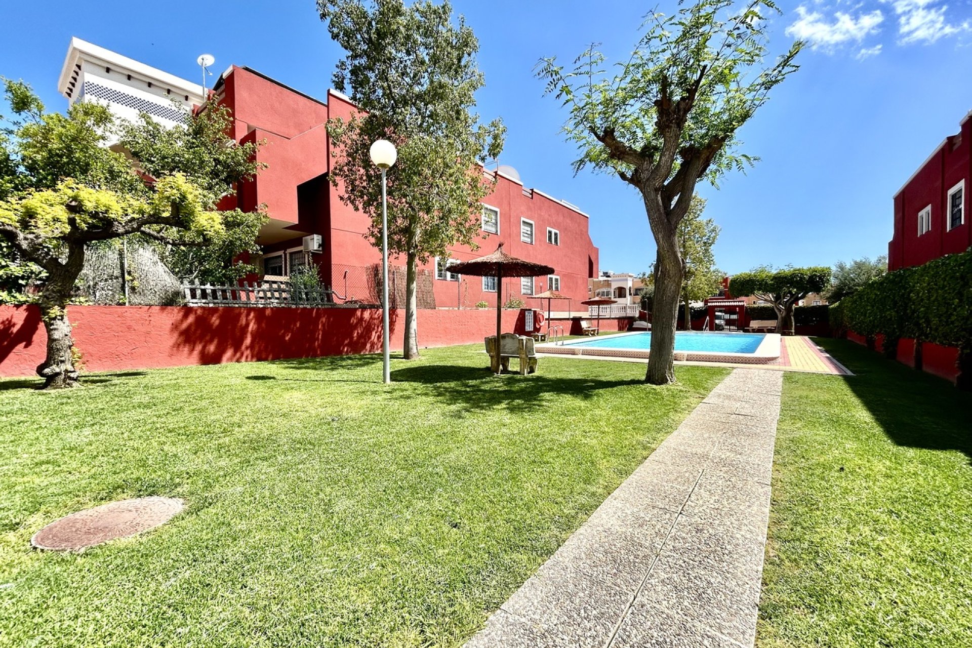 Resale - Apartment -
Los Altos - Costa Blanca