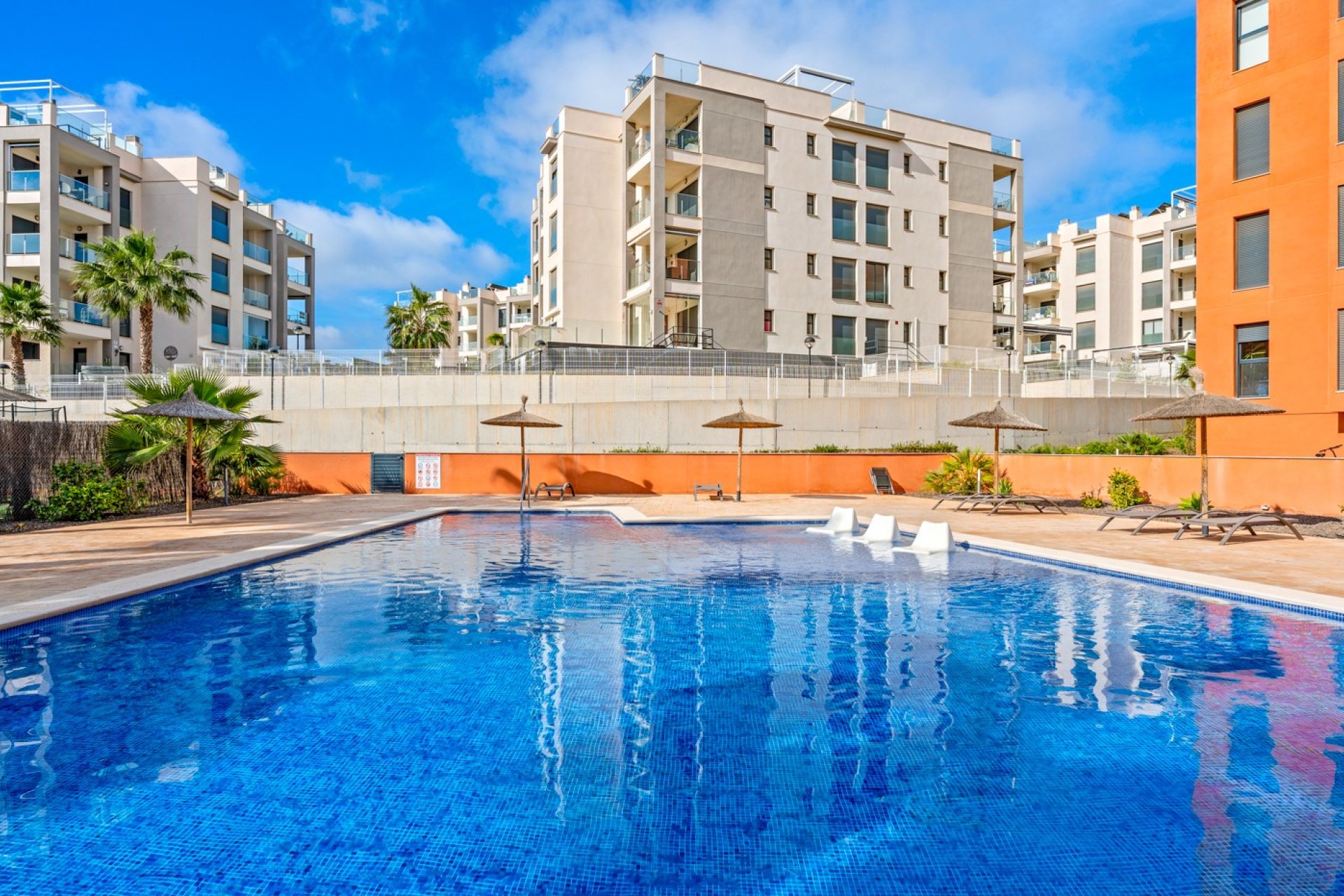 Resale - Apartment -
Orihuela Costa - Costa Blanca