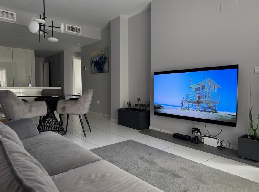 Resale - Apartment -
Orihuela Costa - Las Filipinas