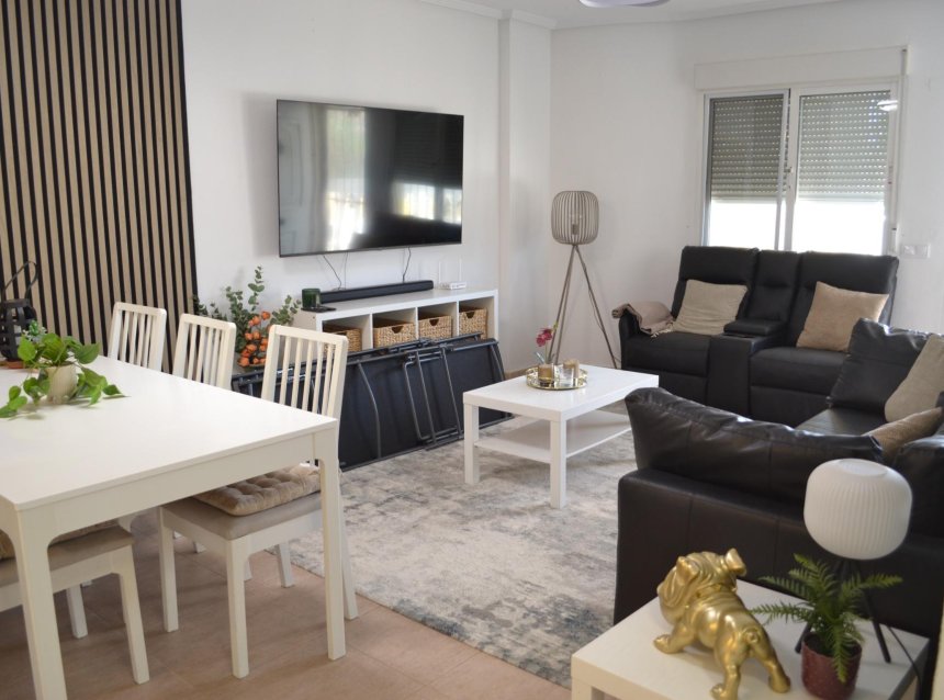 Resale - Apartment -
Orihuela Costa - Las Filipinas