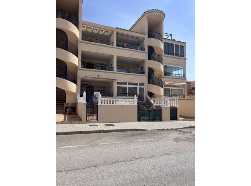 Resale - Apartment -
Punta Prima - Costa Blanca