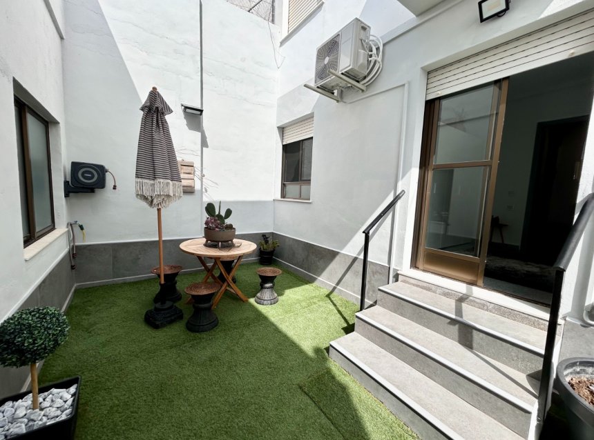 Resale - Apartment -
Torremendo - Costa Blanca