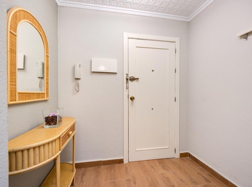 Resale - Apartment -
Torrevieja - Acequion