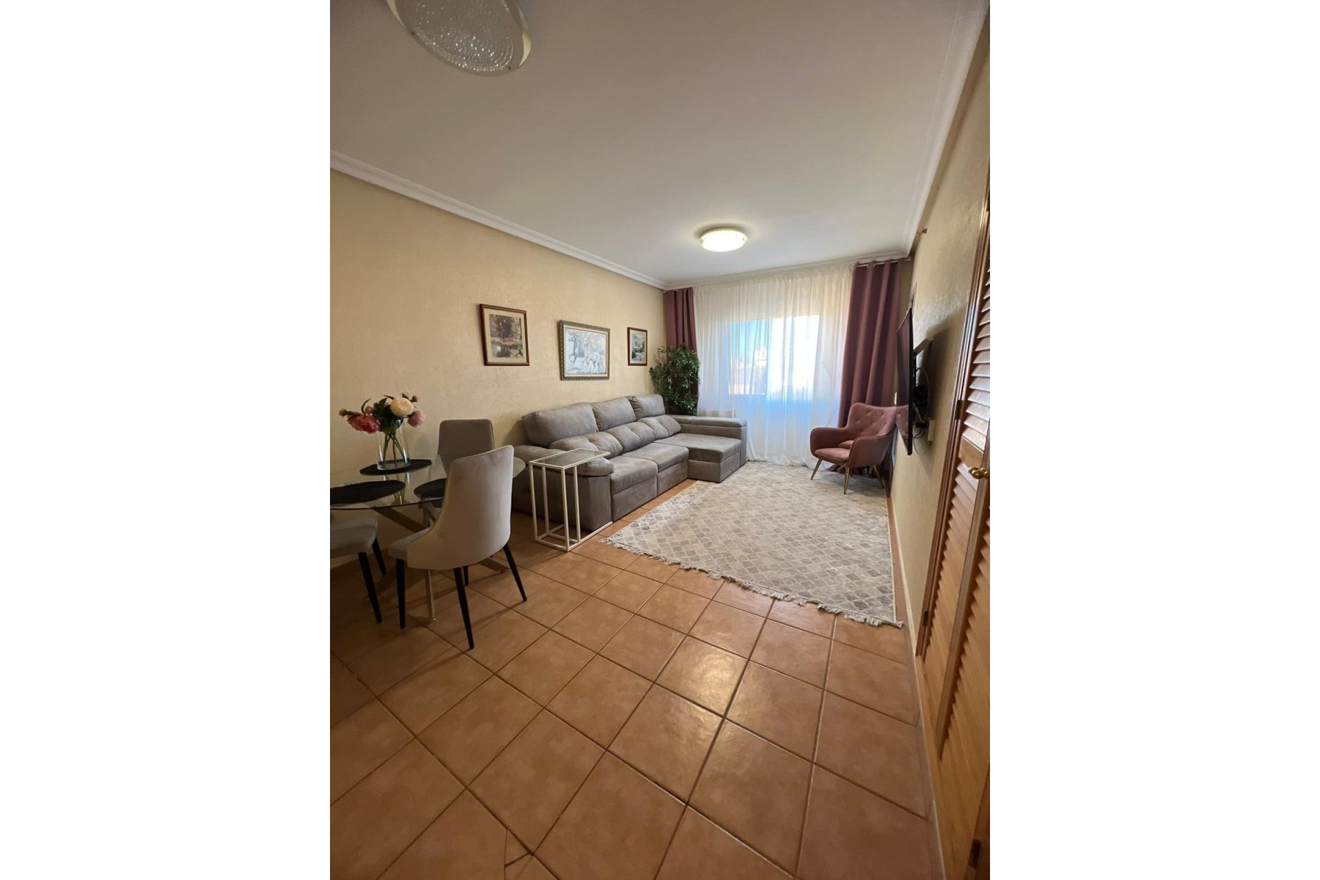 Resale - Apartment -
Torrevieja - Aguas Nuevas