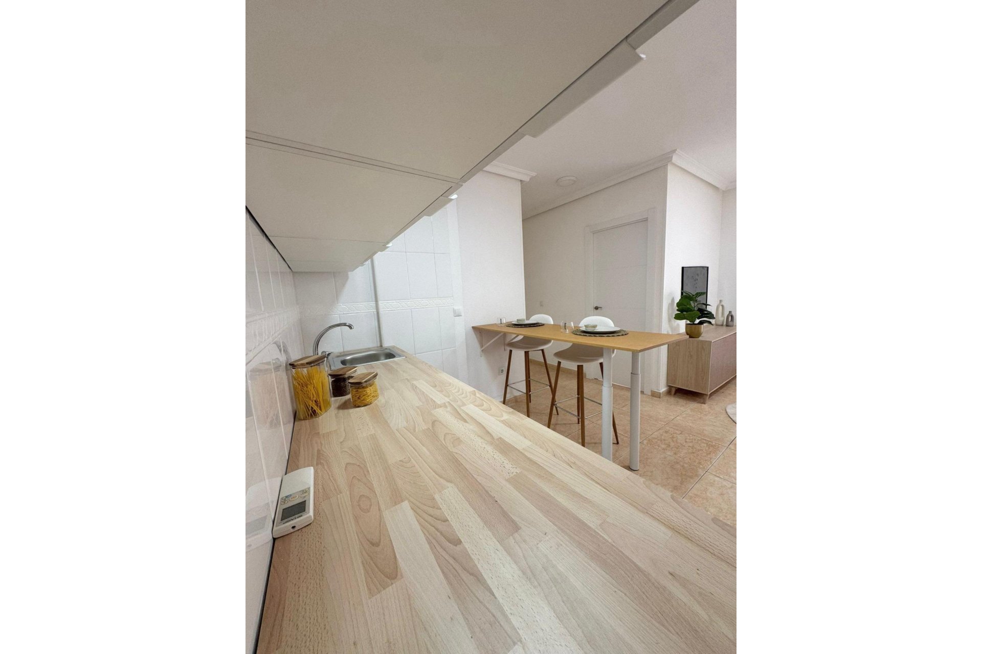 Resale - Apartment -
Torrevieja - Antonio Machado