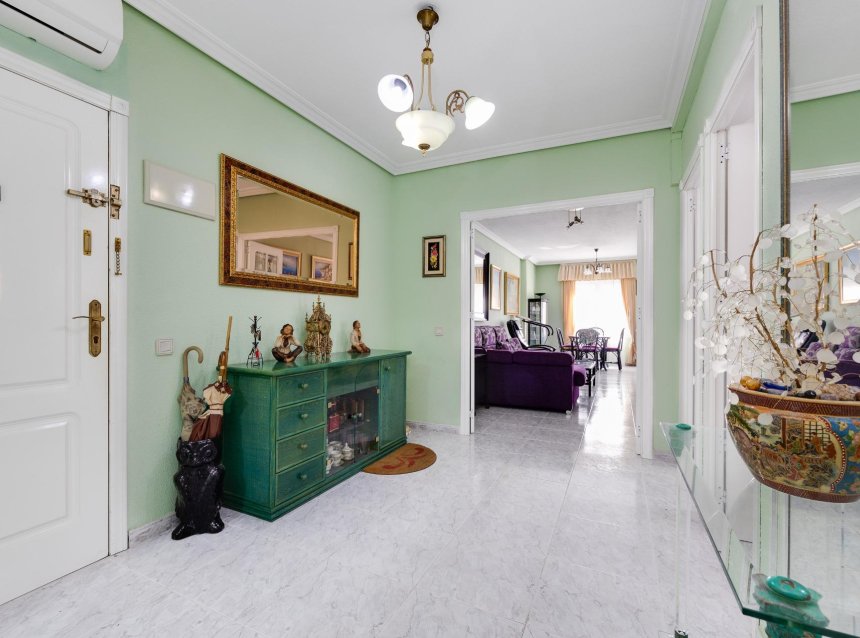 Resale - Apartment -
Torrevieja - Antonio Machado