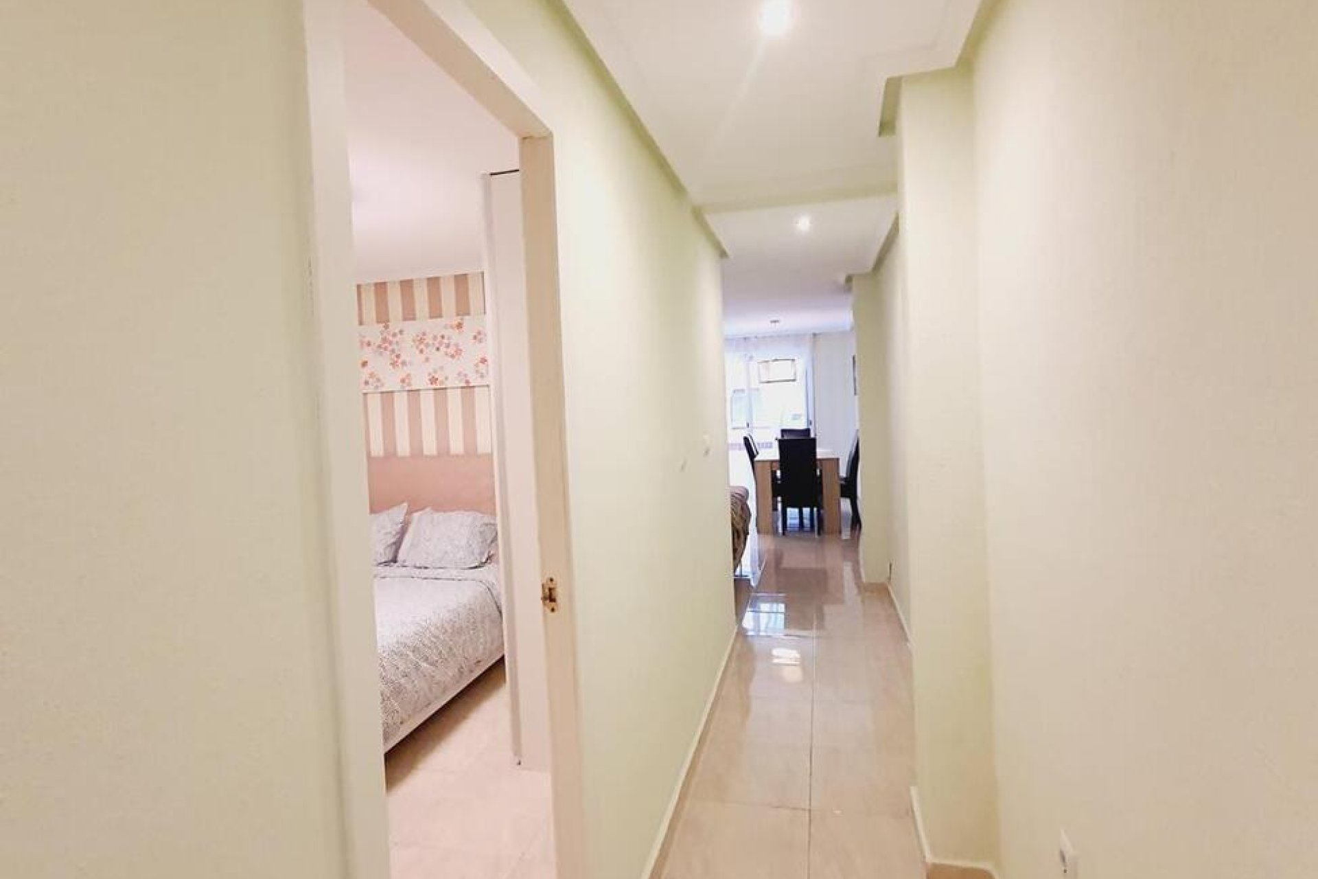 Resale - Apartment -
Torrevieja - Centro
