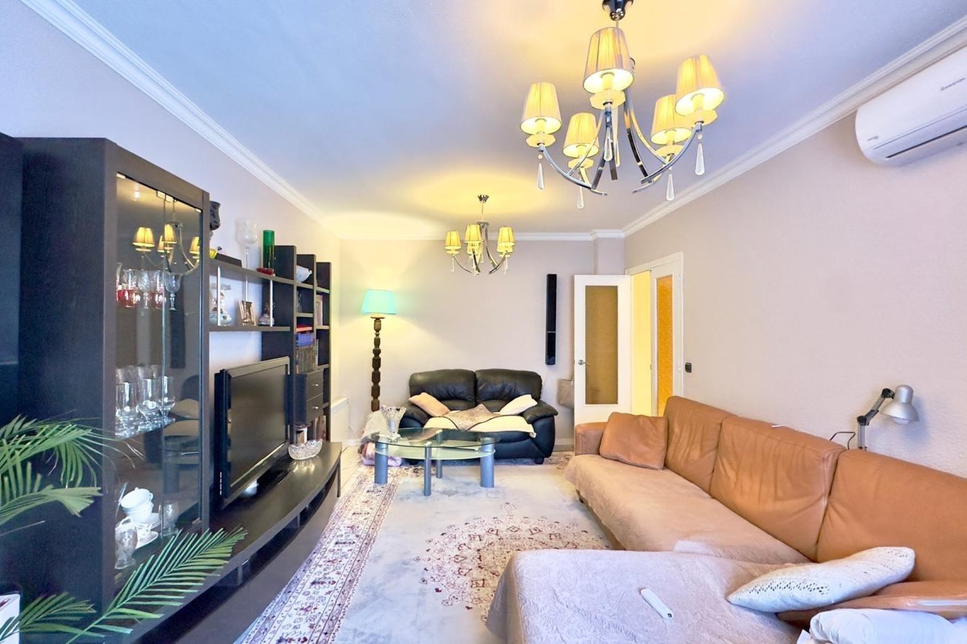 Resale - Apartment -
Torrevieja - Centro