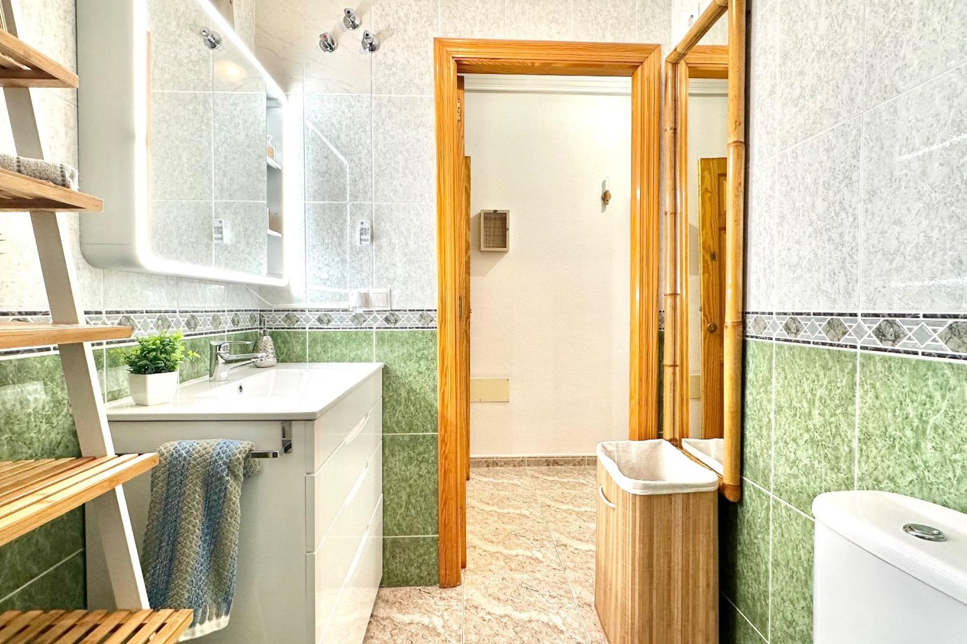 Resale - Apartment -
Torrevieja - Centro