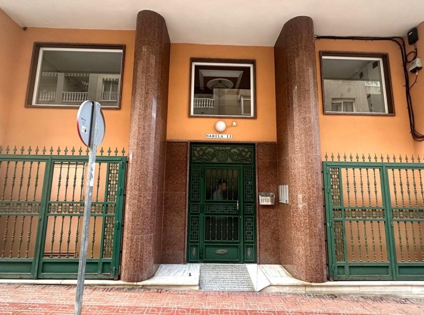 Resale - Apartment -
Torrevieja - Centro