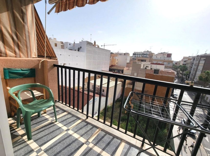 Resale - Apartment -
Torrevieja - Centro