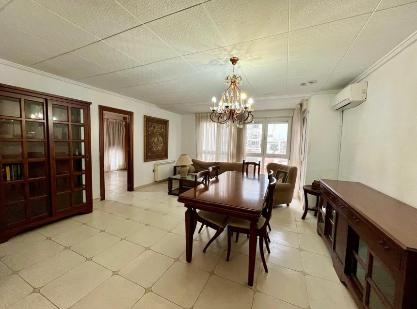 Resale - Apartment -
Torrevieja - Centro