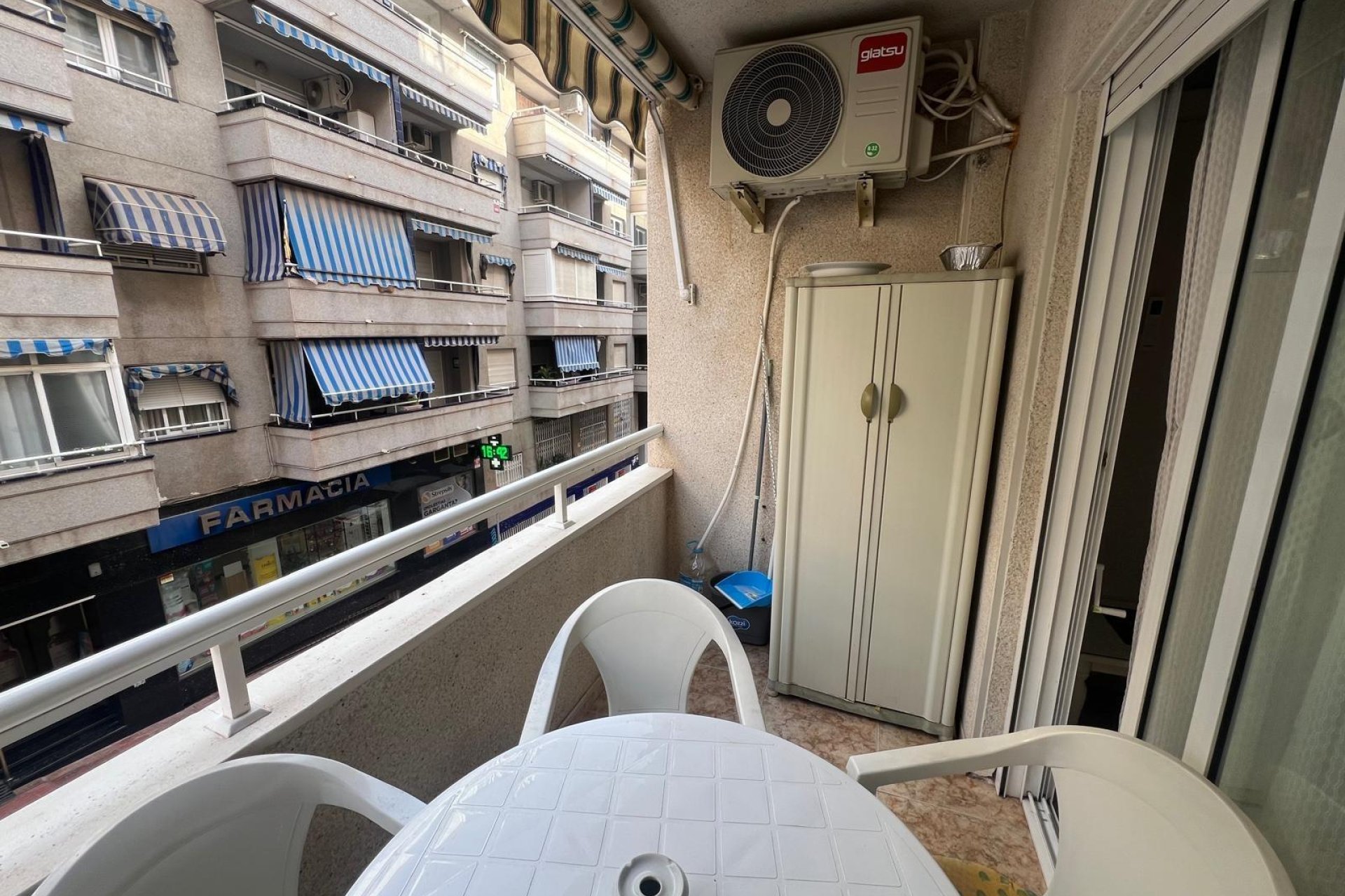 Resale - Apartment -
Torrevieja - Centro