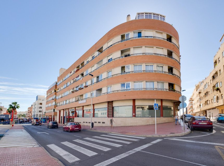 Resale - Apartment -
Torrevieja - Centro
