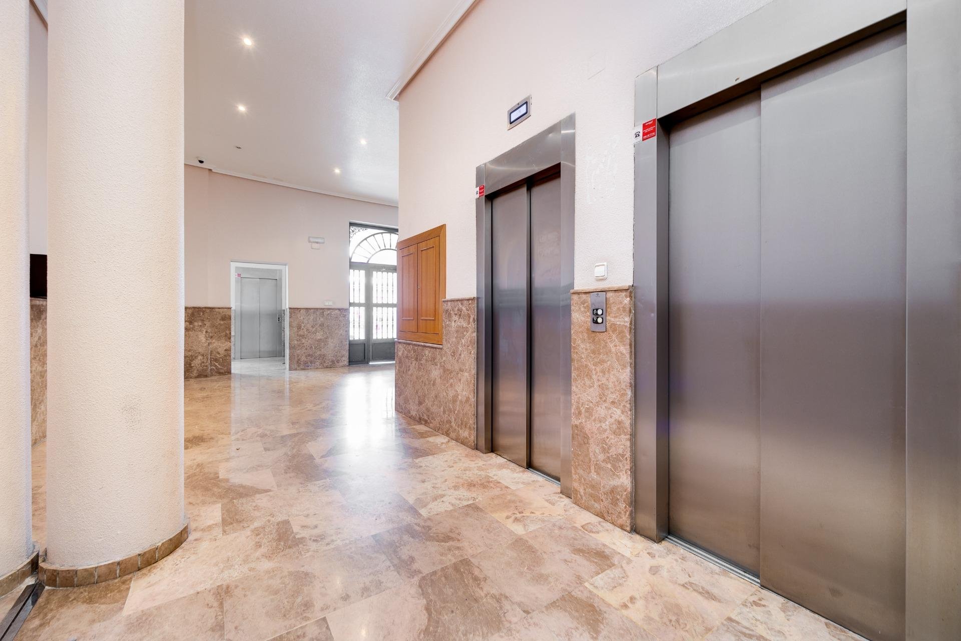 Resale - Apartment -
Torrevieja - Centro