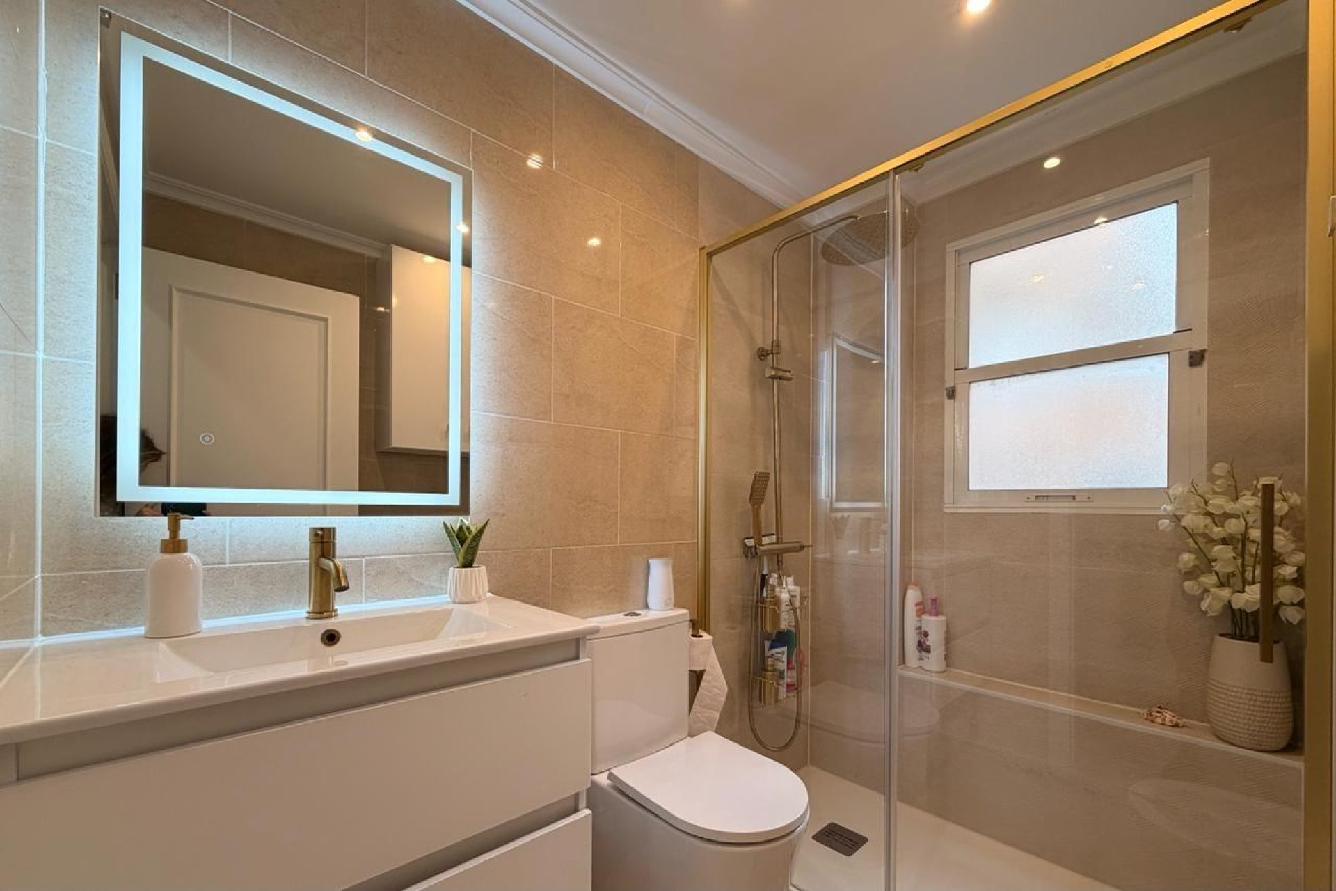 Resale - Apartment -
Torrevieja - Centro