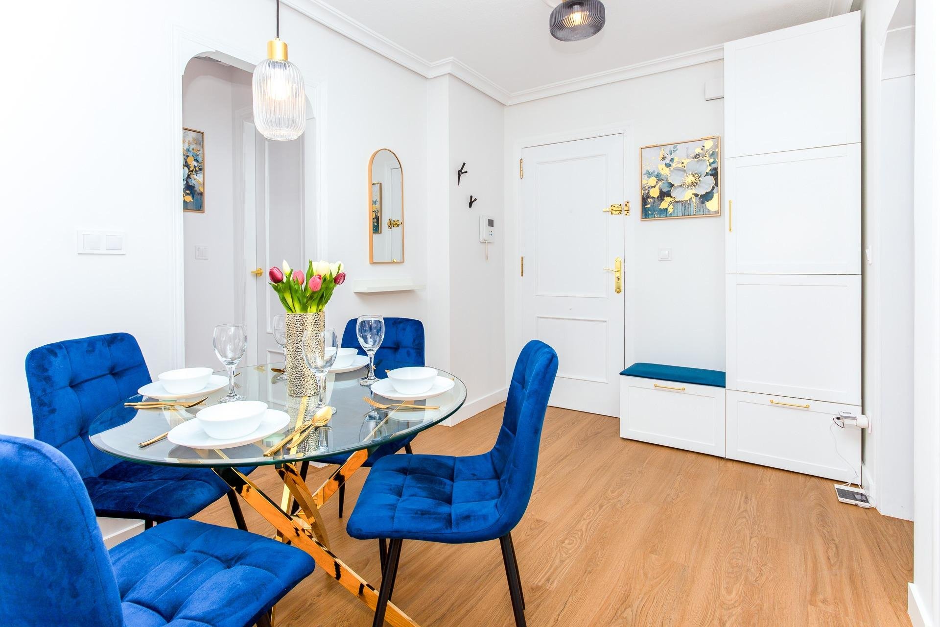 Resale - Apartment -
Torrevieja - Centro