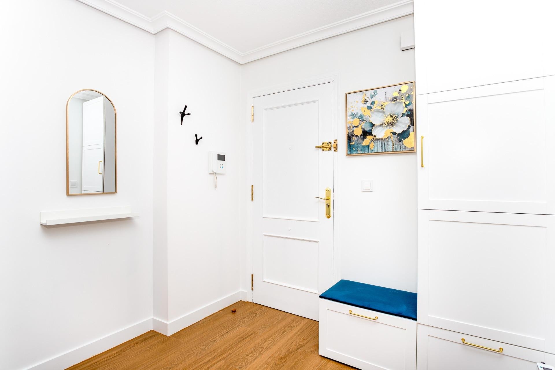 Resale - Apartment -
Torrevieja - Centro