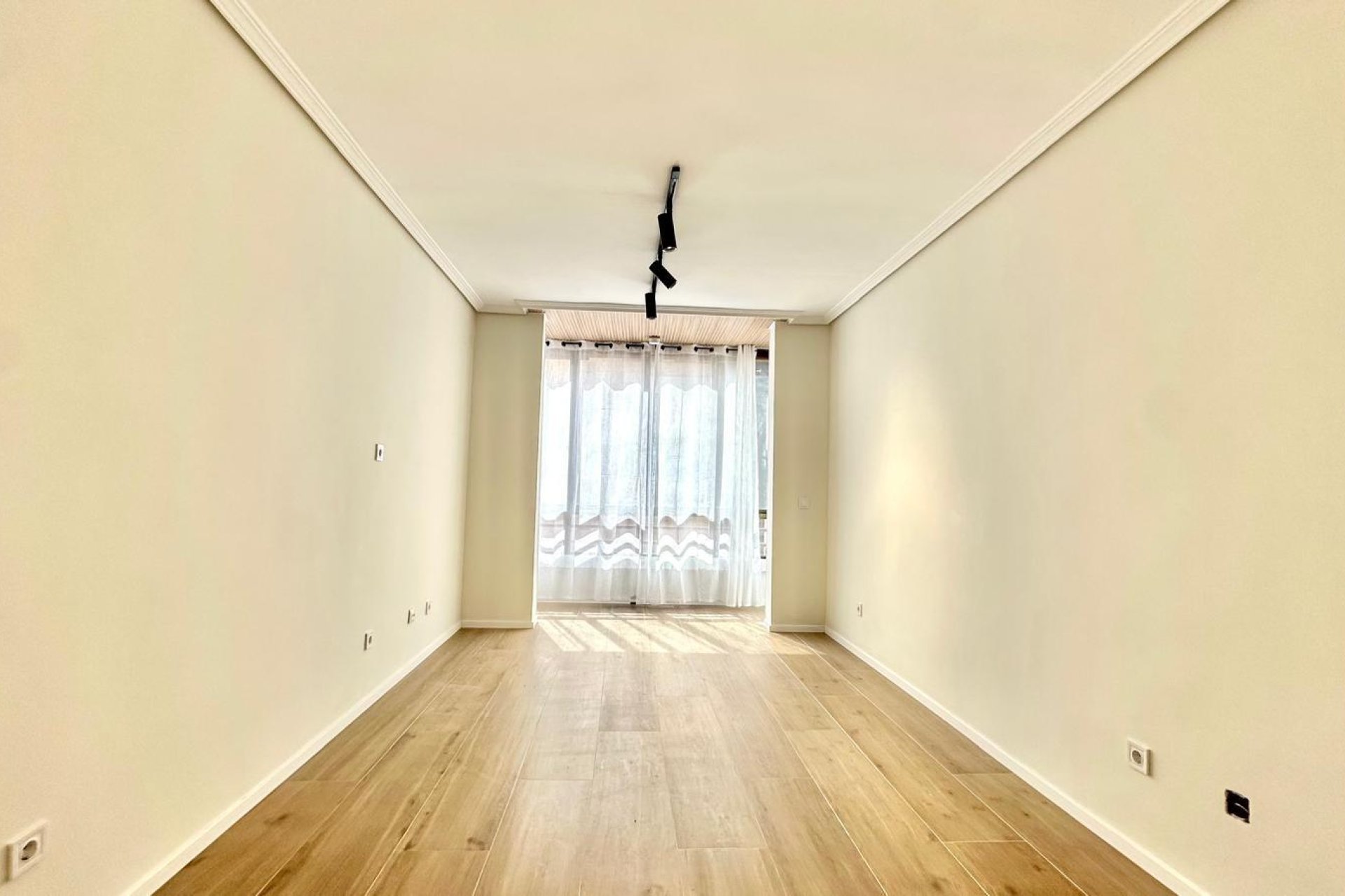 Resale - Apartment -
Torrevieja - Centro