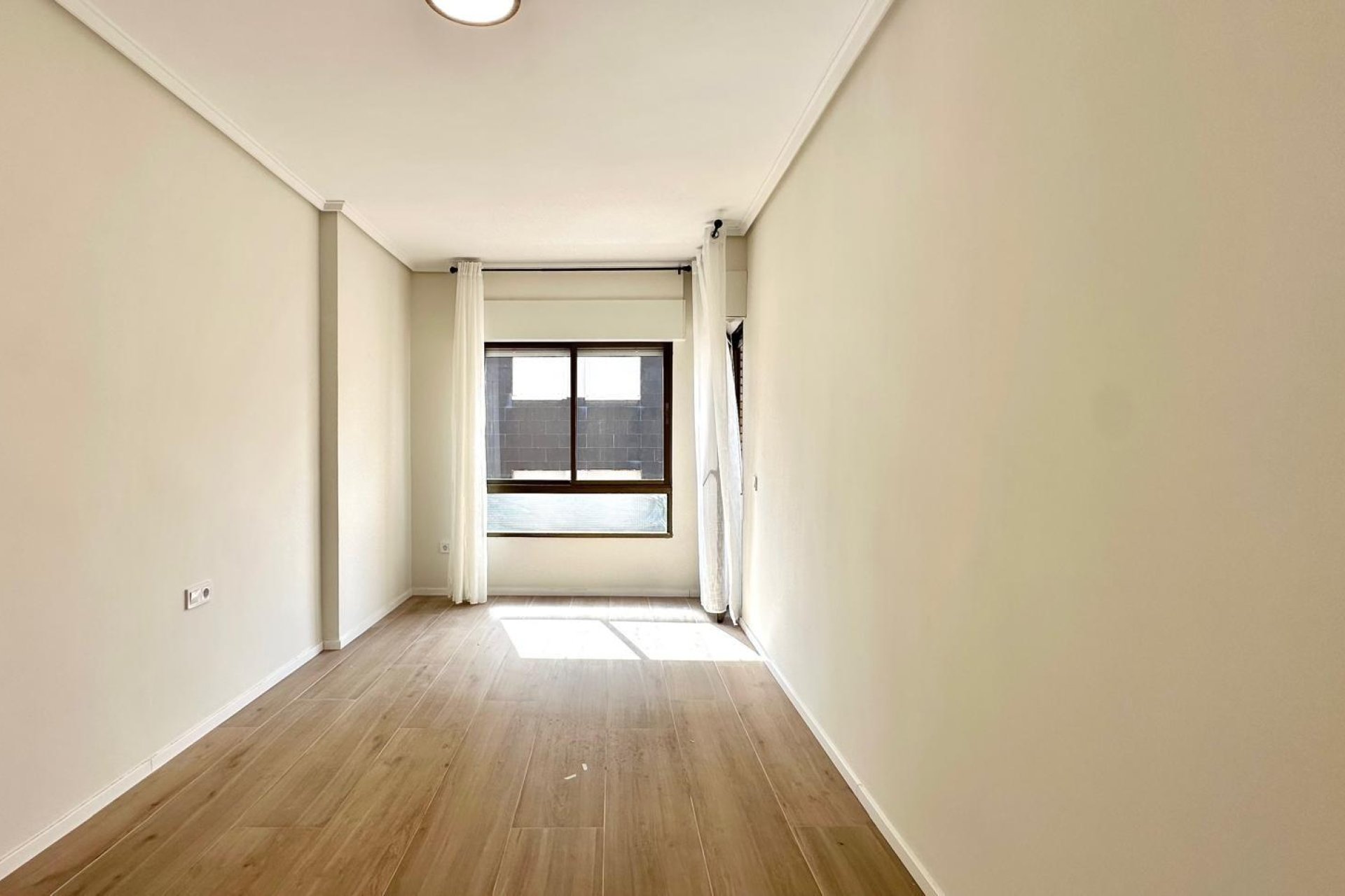 Resale - Apartment -
Torrevieja - Centro