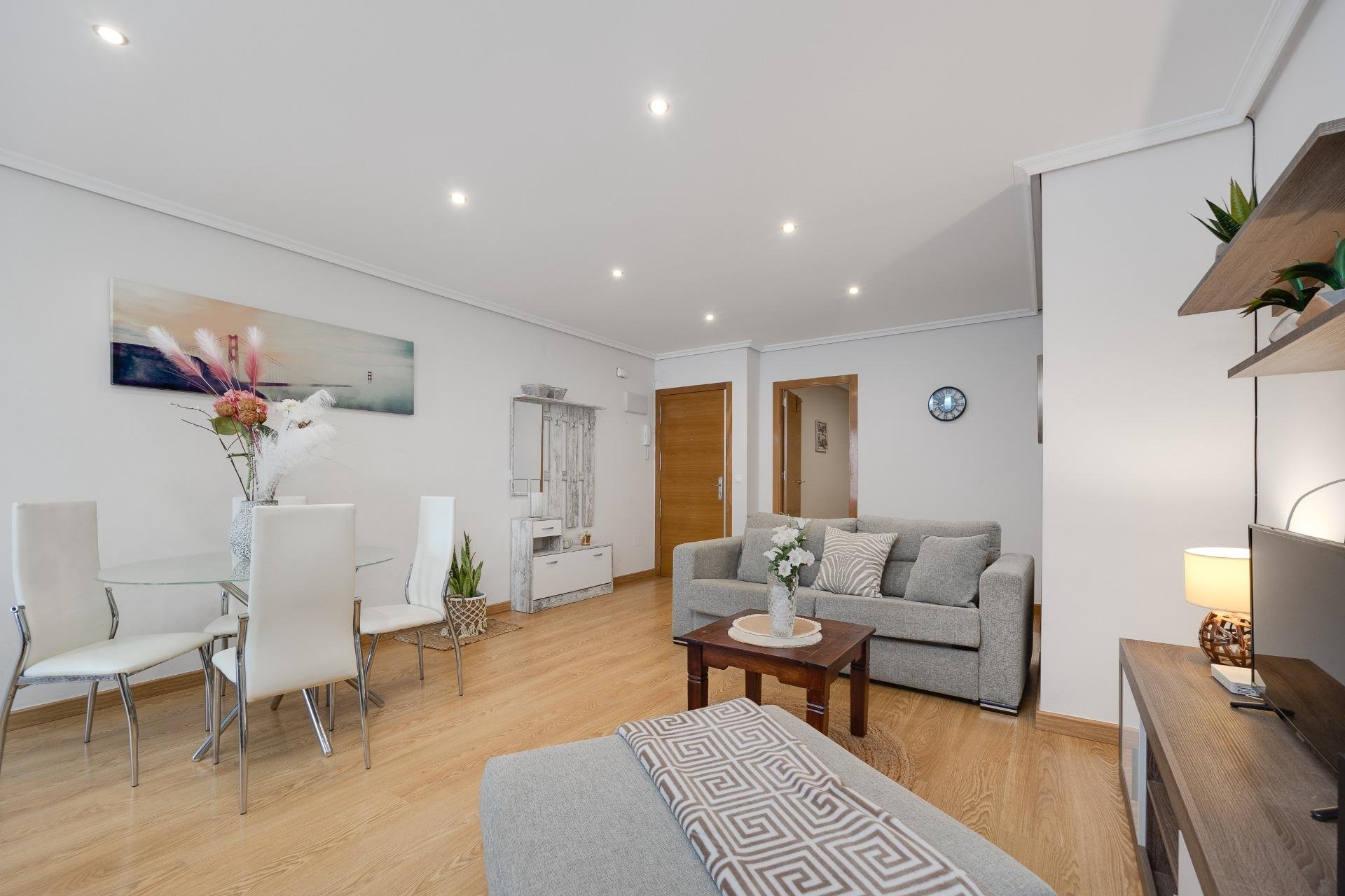 Resale - Apartment -
Torrevieja - Centro