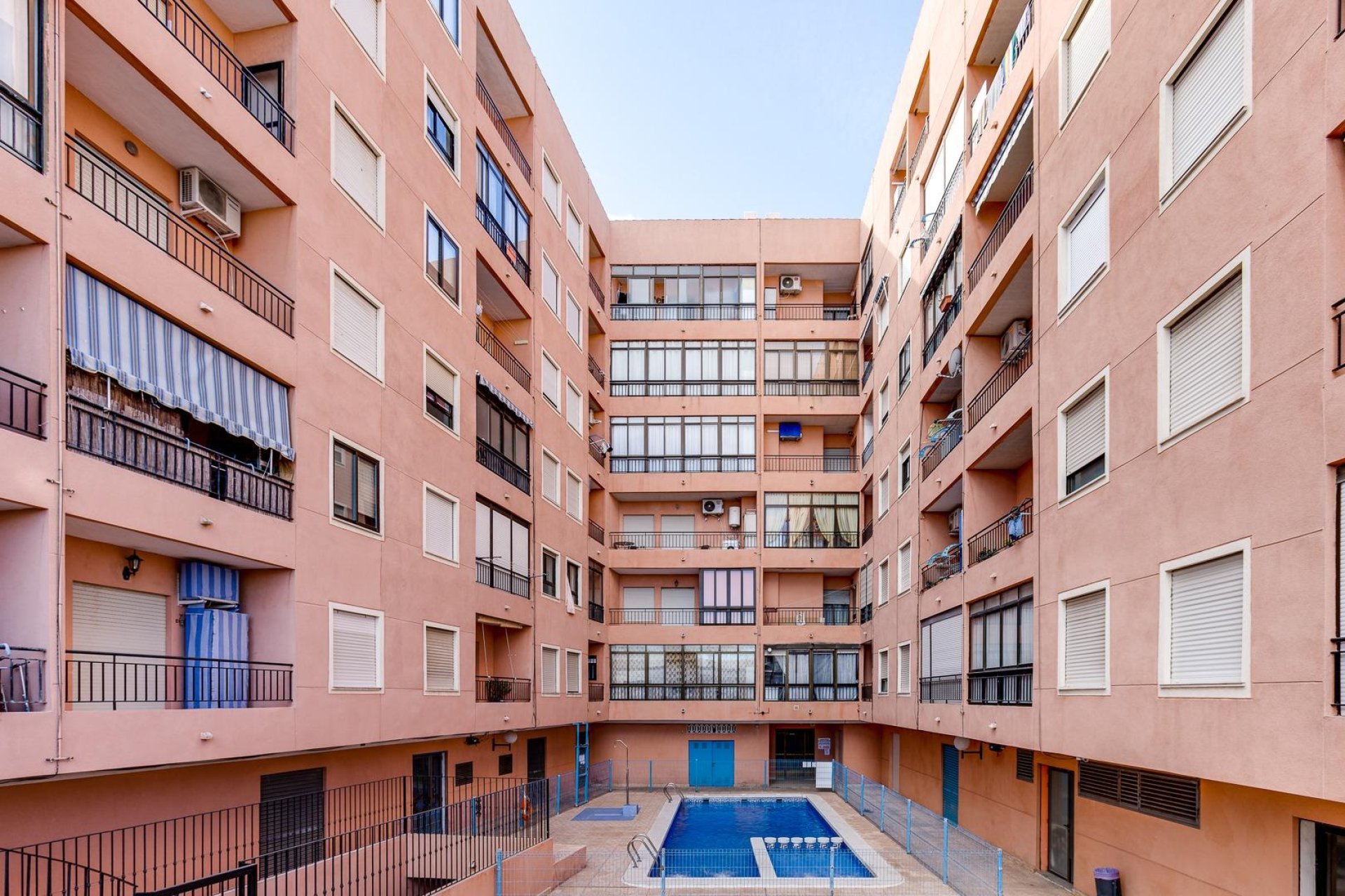 Resale - Apartment -
Torrevieja - Centro
