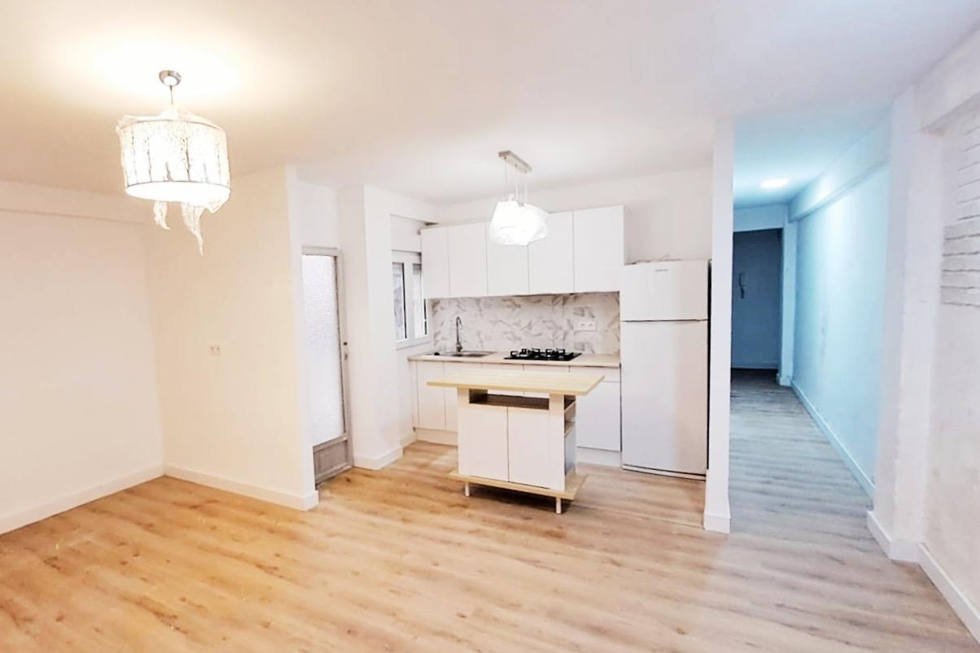 Resale - Apartment -
Torrevieja - Centro