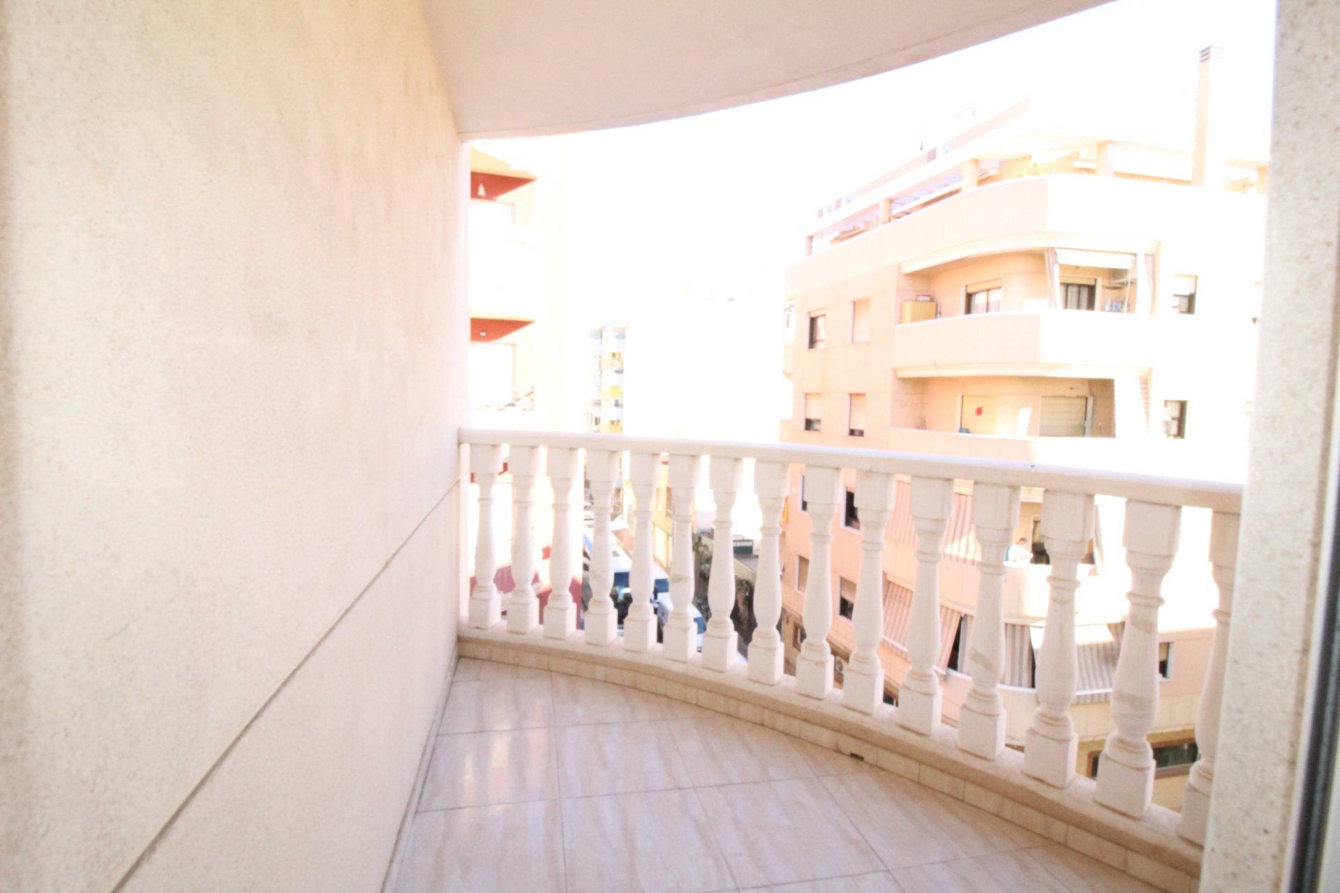 Resale - Apartment -
Torrevieja - Centro
