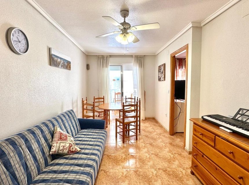 Resale - Apartment -
Torrevieja - Centro
