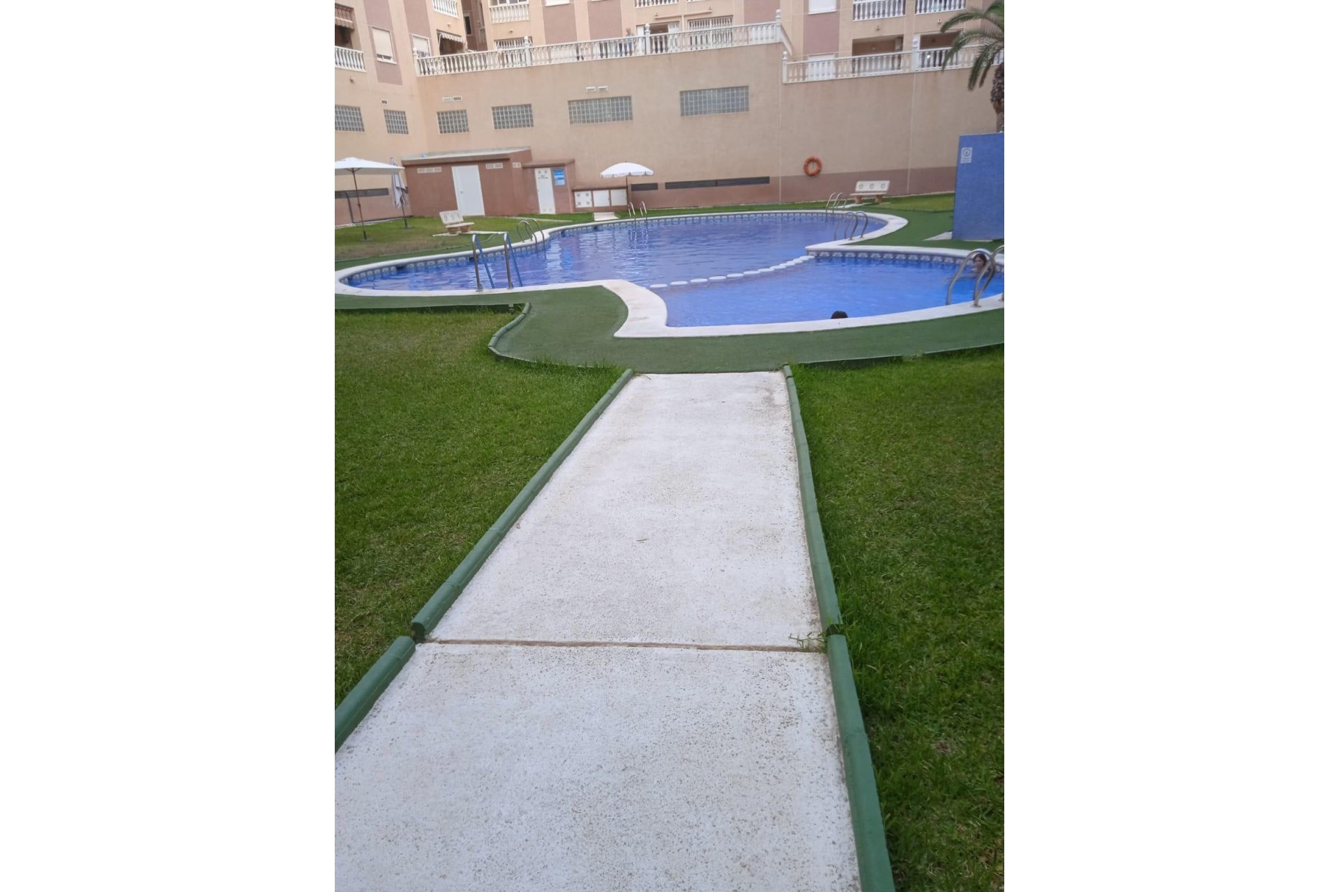 Resale - Apartment -
Torrevieja - Centro