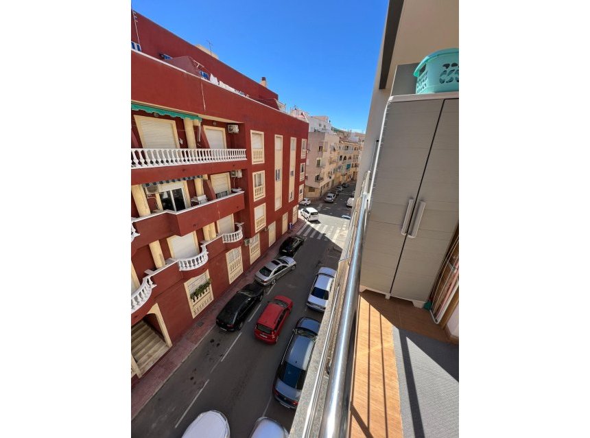 Resale - Apartment -
Torrevieja - Centro
