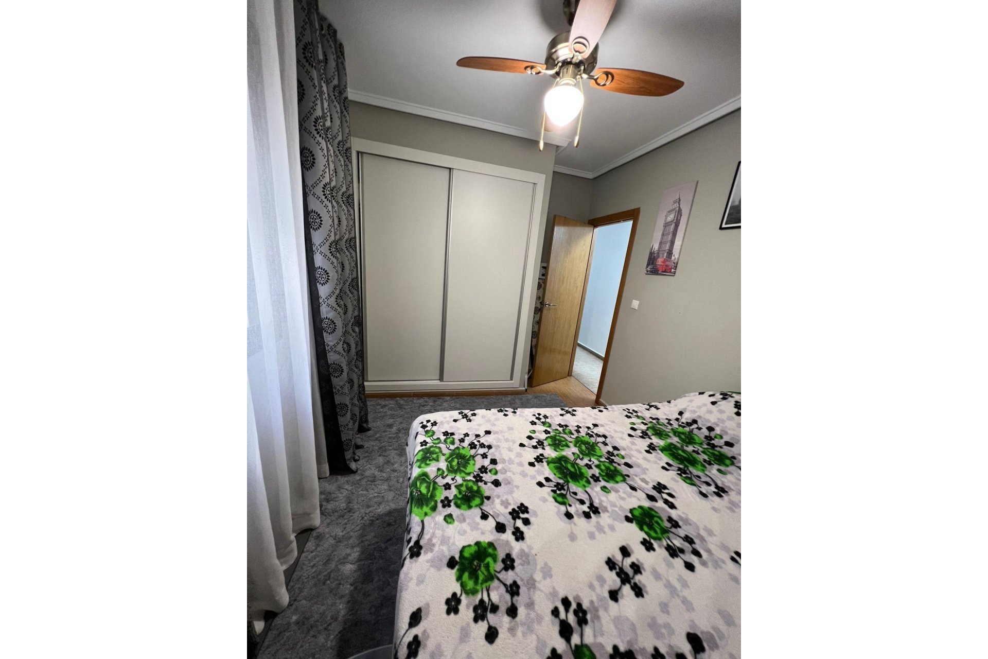 Resale - Apartment -
Torrevieja - Centro