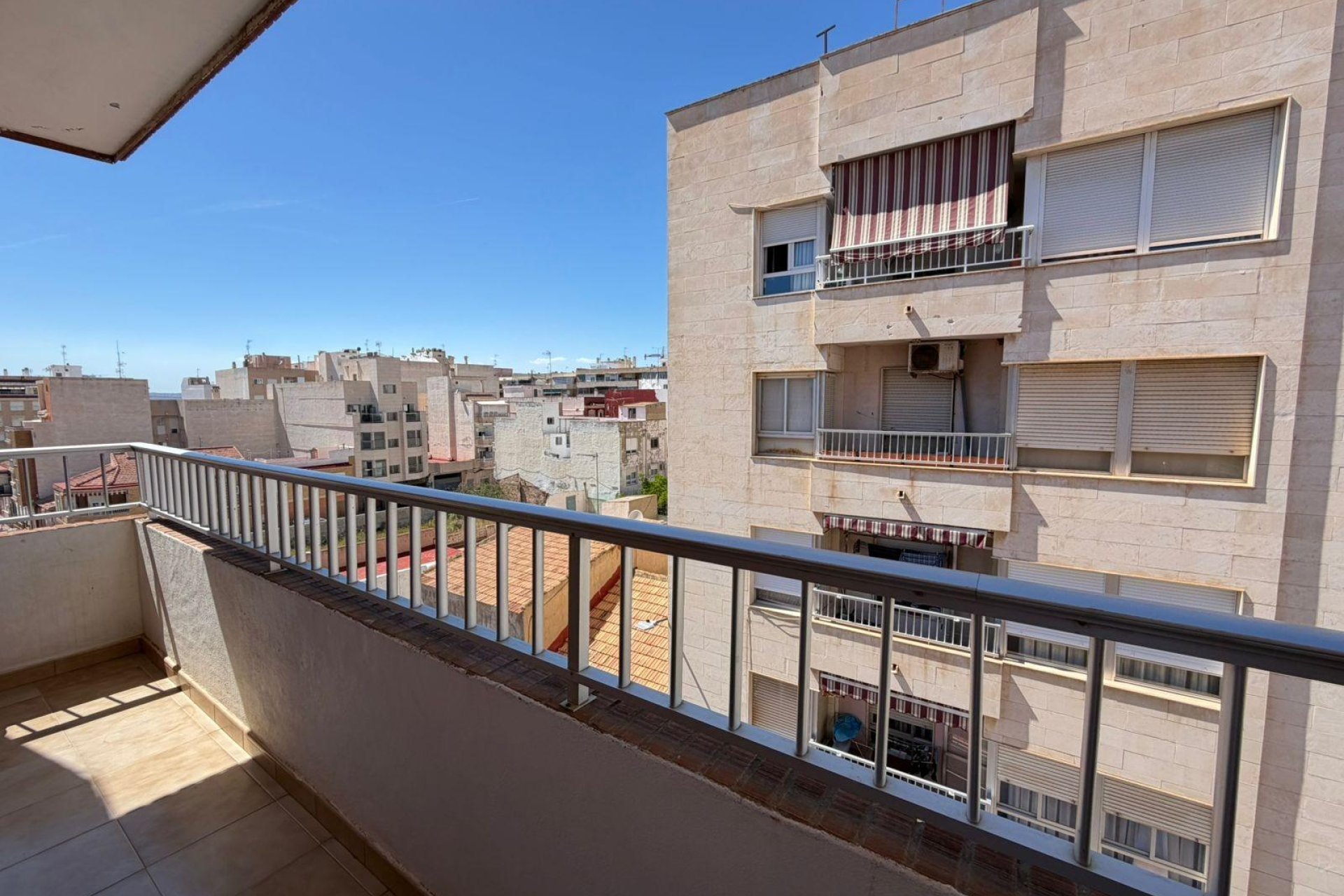 Resale - Apartment -
Torrevieja - Centro