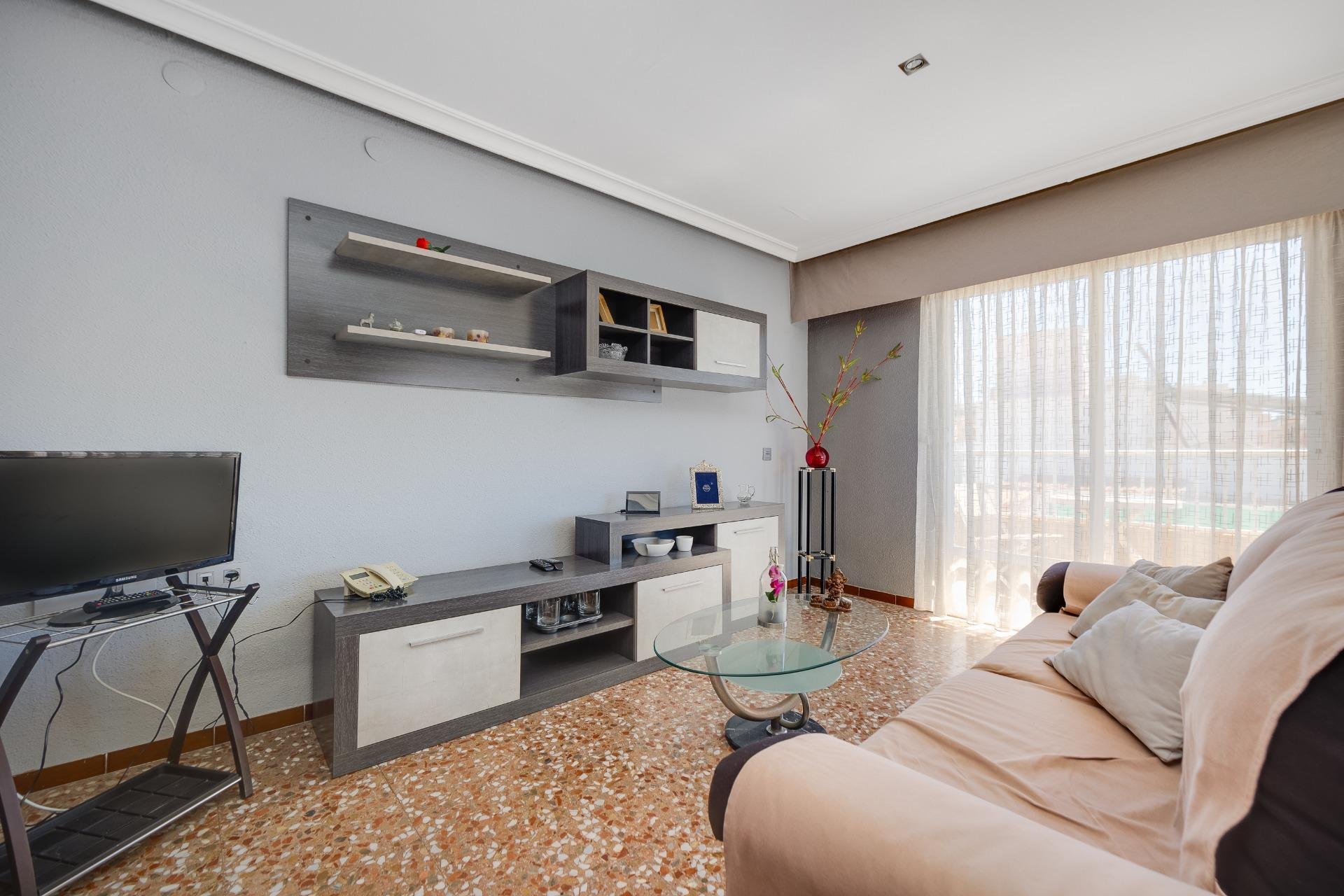 Resale - Apartment -
Torrevieja - Centro