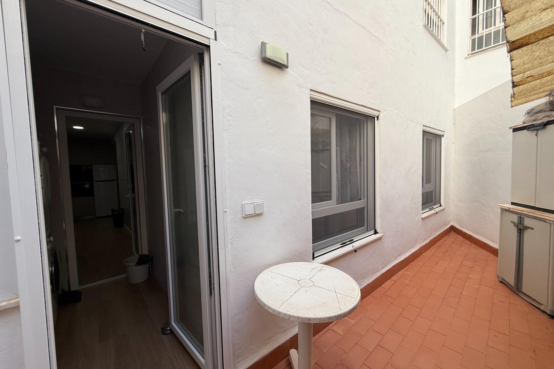 Resale - Apartment -
Torrevieja - Centro