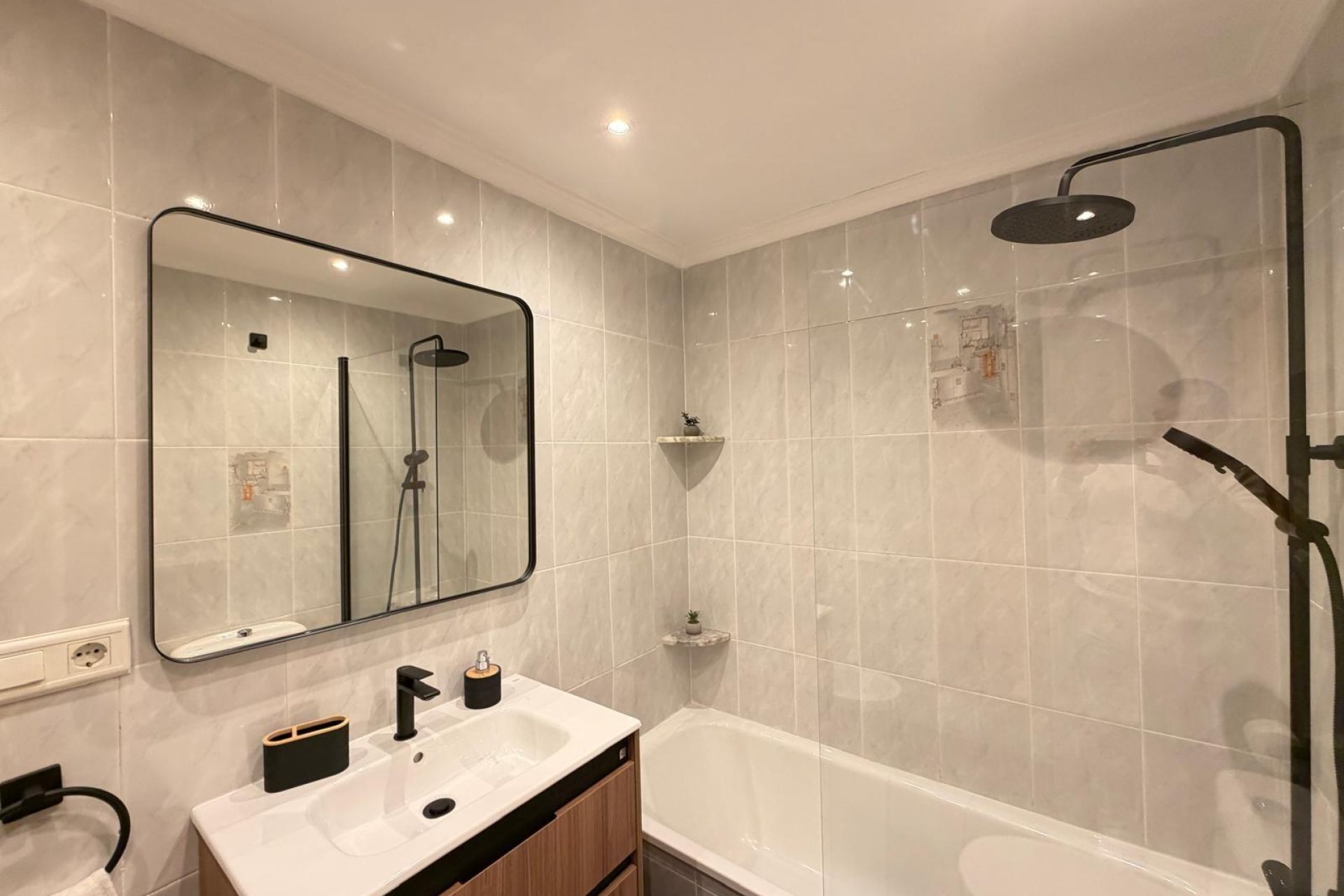 Resale - Apartment -
Torrevieja - Centro