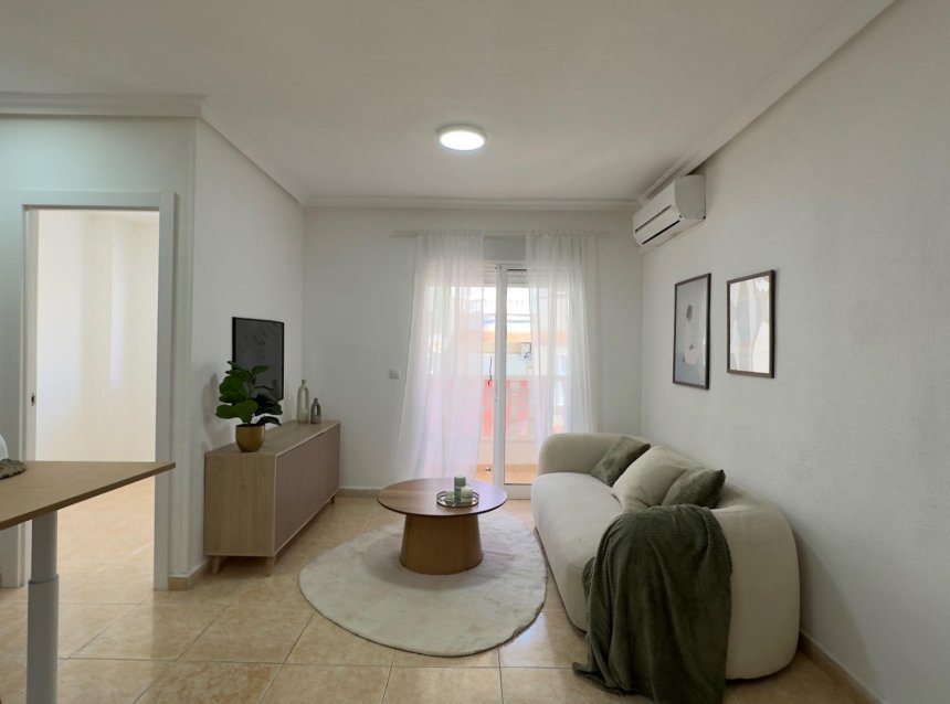 Resale - Apartment -
Torrevieja - Centro