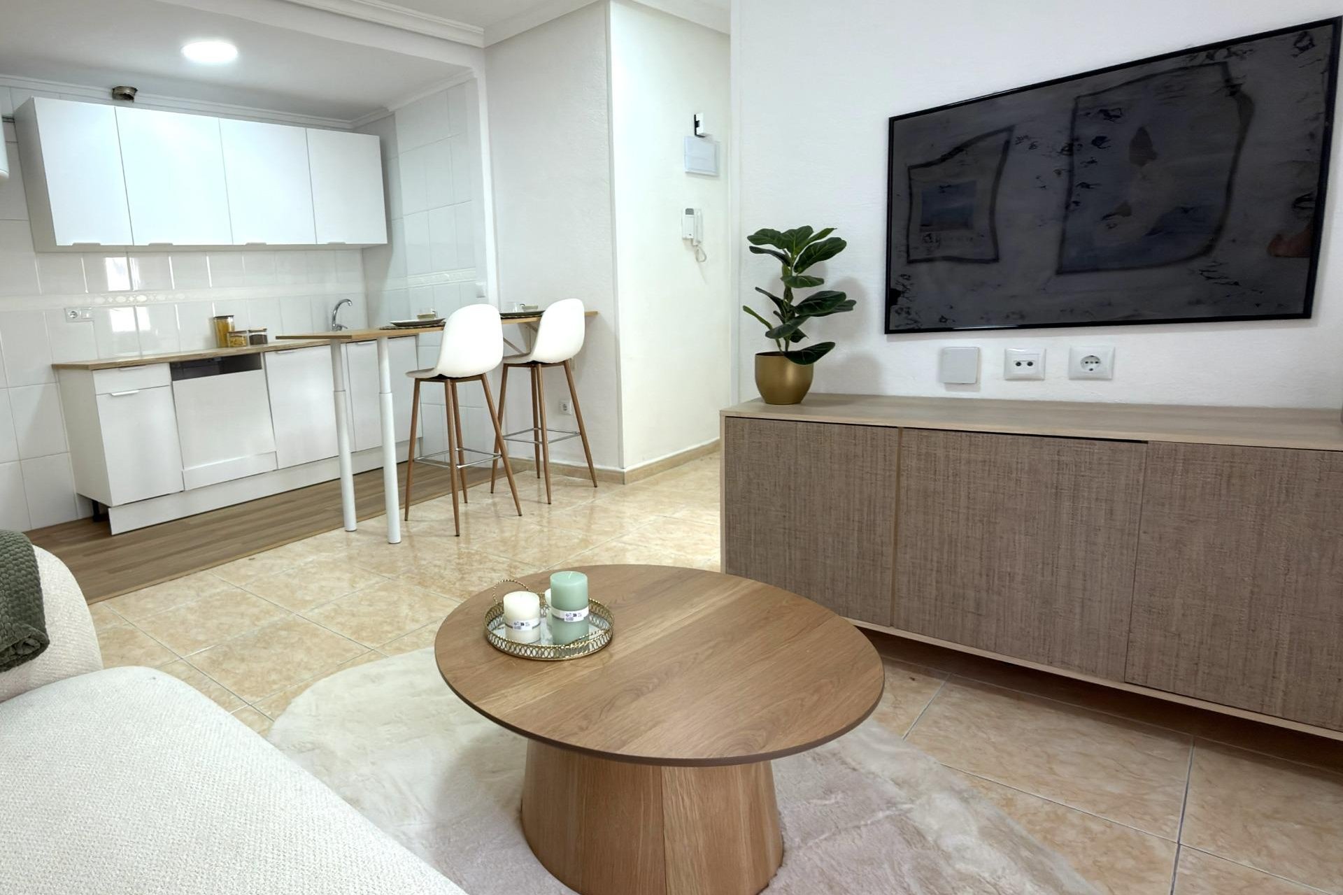 Resale - Apartment -
Torrevieja - Centro