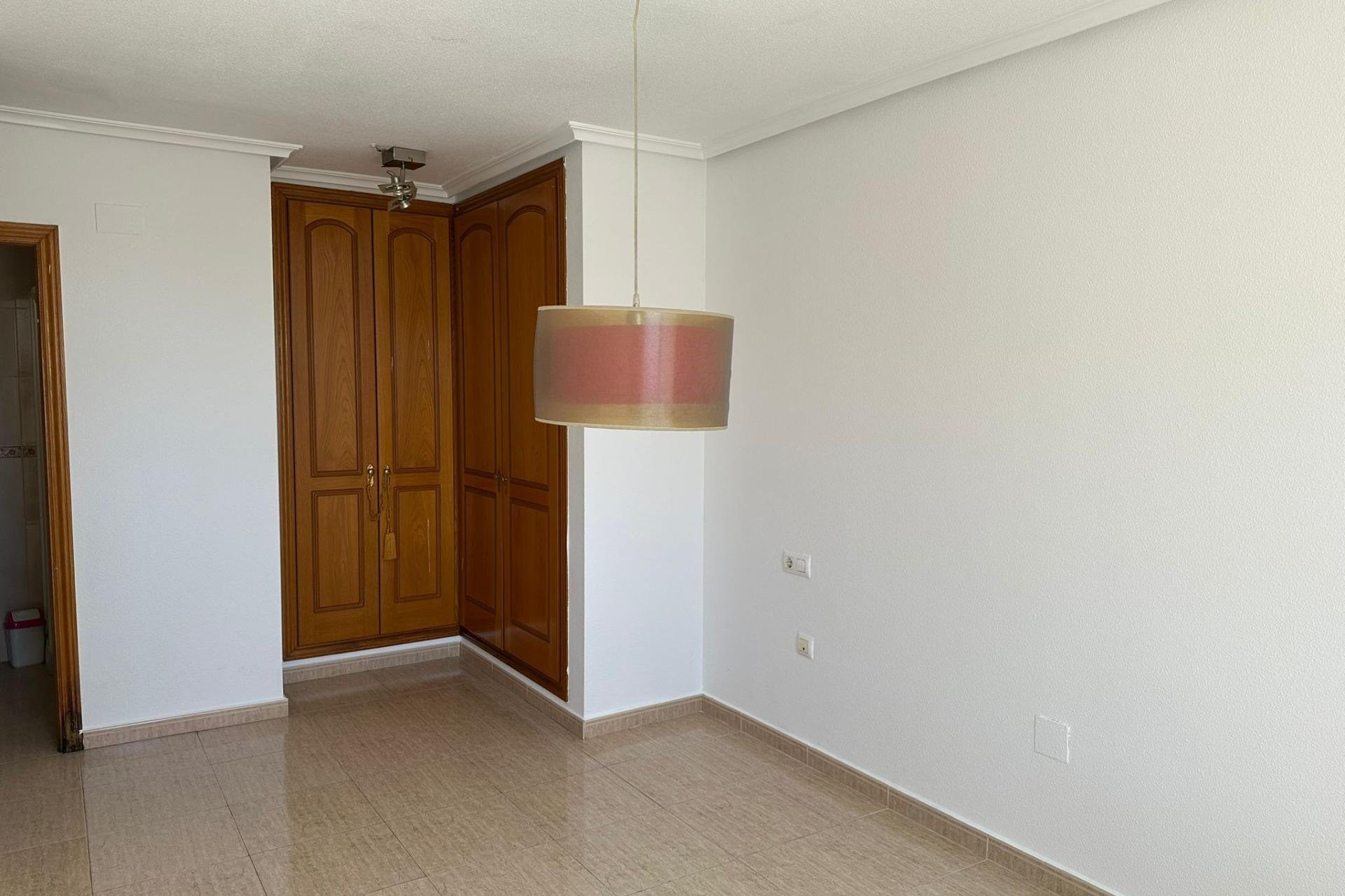Resale - Apartment -
Torrevieja - Centro