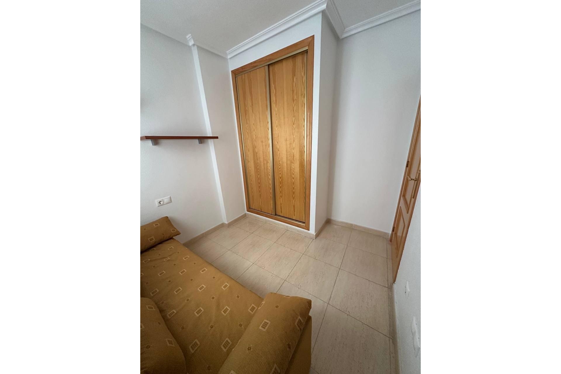 Resale - Apartment -
Torrevieja - Centro
