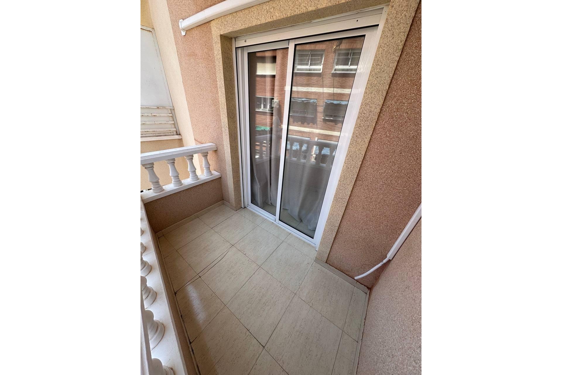 Resale - Apartment -
Torrevieja - Centro