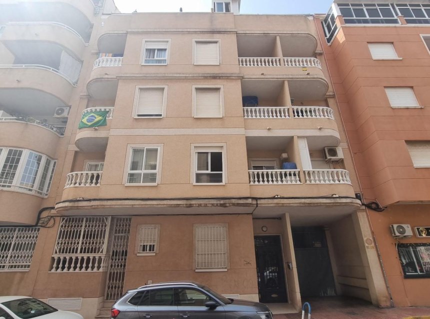 Resale - Apartment -
Torrevieja - Centro