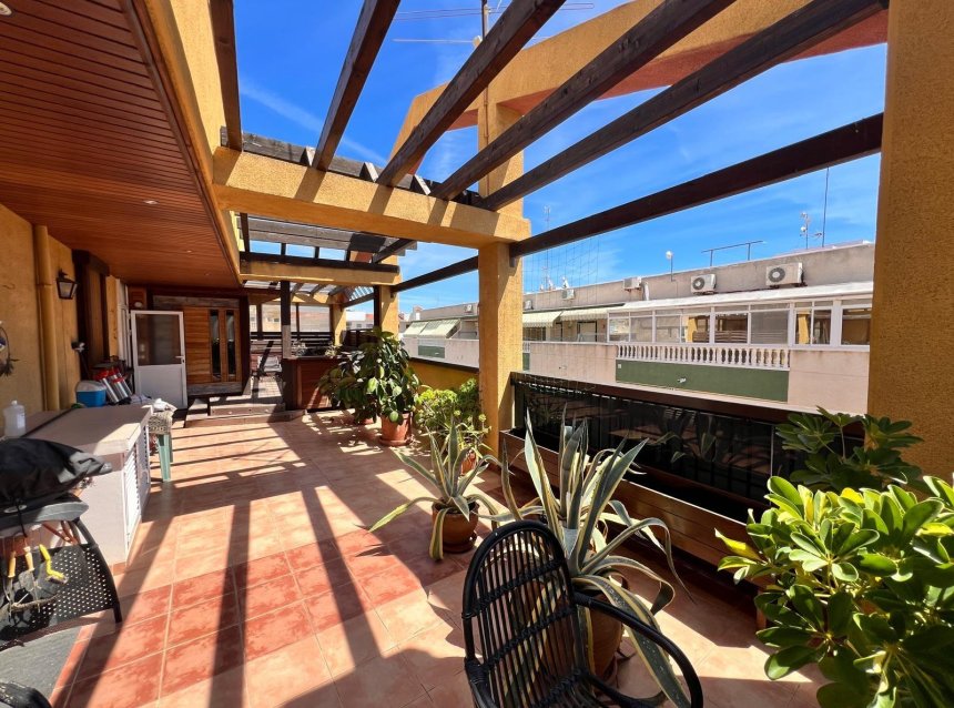 Resale - Apartment -
Torrevieja - Centro