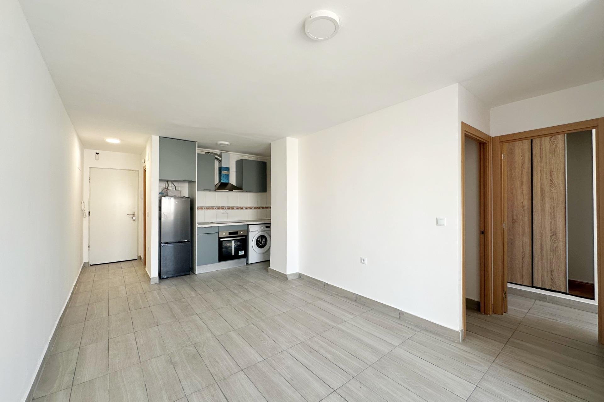 Resale - Apartment -
Torrevieja - Centro